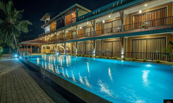 Hettimulla Hotel | Anura's Elephant