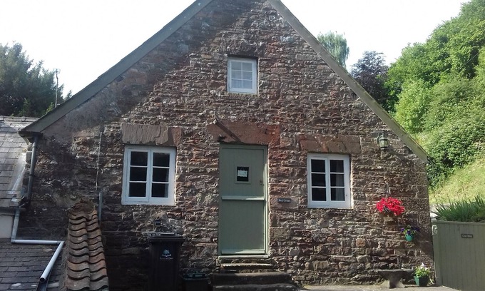 Blakeney Cabaña | ANVIL COTTAGE, pet friendly, character holiday cottage in Blakeney
