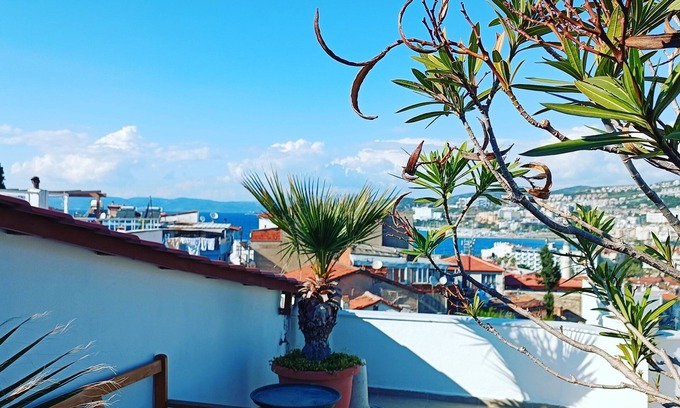 Kusadasi Casa | Anzac Golden Bed