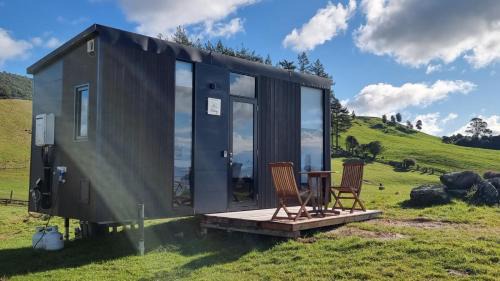 Kawaha Point Casa | Aorangi Peak Cabins 10 by Tiny Away