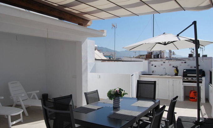 Centro de Nerja Chalet De Esquí | AP290 - Casa Olivia