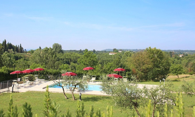 Fucecchio Apartamento | ¡Apartamento perfecto para familias en casas de vacaciones con piscina, parque, wifi y hamacas!