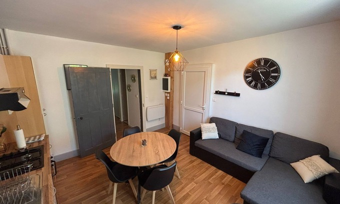 Saint-Maurice-sur-Moselle Apartamento | Apartment 2 to 4 persons, One night minimum. Pets welcome.
