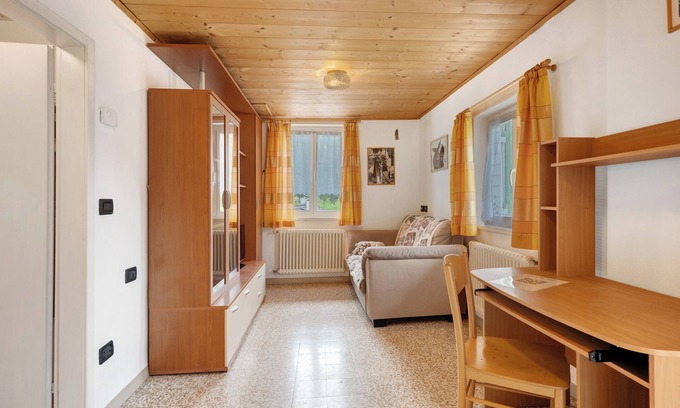 Castello-Molina di Fiemme Apartamento | Apartment 'Rosy' with Mountain View, Balcony and Wi-Fi