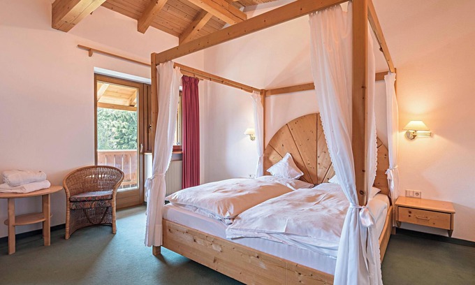 Castelrotto Apartamento | Apartamento "Ferienparadies Sabina Zirbel" en la Reserva Natural directamente en el Alpe di Siusi