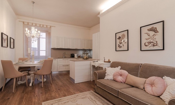 Laterina Apartamento | Apartment 'Dimora Storica Toscana - Il Falegname' with Wi-Fi and Air Conditioning