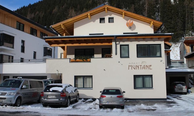 Mathon Casa | Apart Muntane