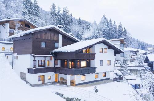 Bruck am Ziller Apartamento | Apart Sunnseitn Rofan und Spieljoch