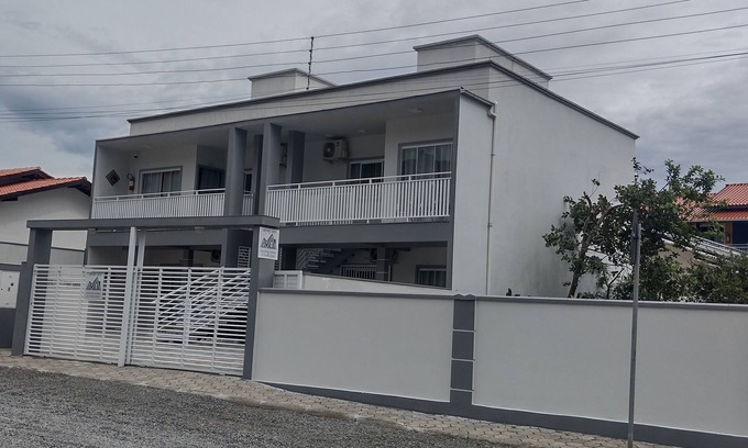 Praia da Armacao do Itapocoroi Apartamento | Apart ZSS