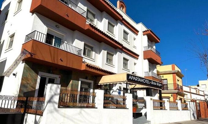 Chipiona Hotel | APARTAHOTEL DOÑA REYES