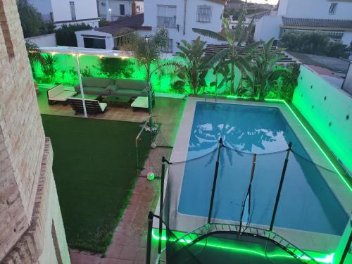 Valencina de la Concepción Casa | Apartamento privado con piscina y jardin compartidos.