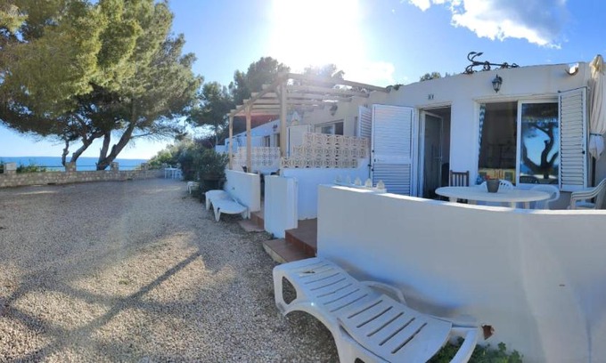 Calafat Apartamento | Apartament Cala llobeta, primera línia de mar
