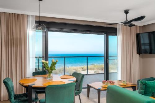 Dziwnow Apartamento | Apartament Dune - frontowy widok na morze w Gardenia