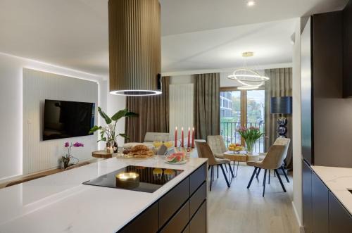 Katowice Apartamento | Apartament Heaven - Ceglana Park 2 luksusowe sypialnie i parking , 80m2