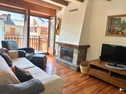 Esterri D'Aneu Apartamento | Apartament lluminós de muntanya by RURAL D'ÀNEU