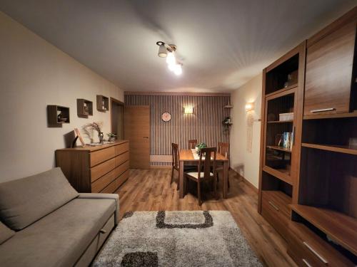 Valenii de Munte Apartamento | Apartament Valeni