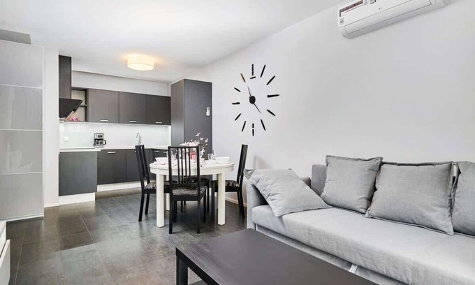 Krzyki Apartamento | Air Conditioned Apartment Terrace