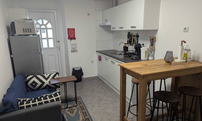Audun-le-Tiche Apartamento | Apartamento a 5 minutos de Luxemburgo fully equipped kitchen, lovely terrace