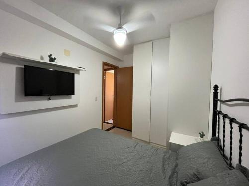 Pium Apartamento | apartamento aconchegante - condomínio mirantes caminho do mar