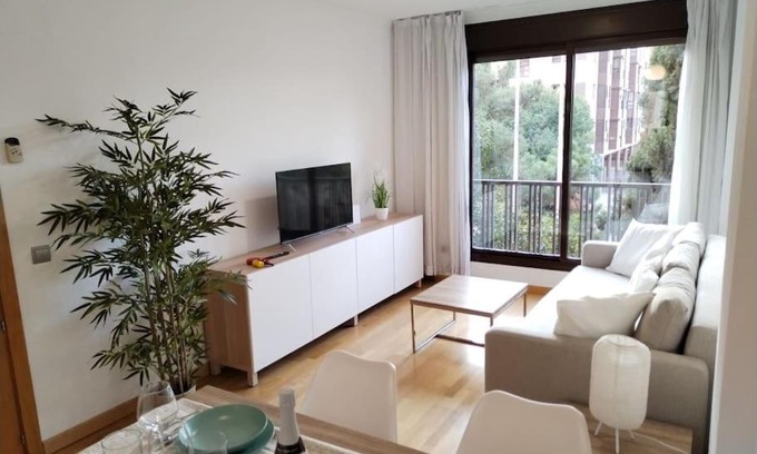 Rejas Apartamento | Apartamento amplio, luminoso y confortable CC