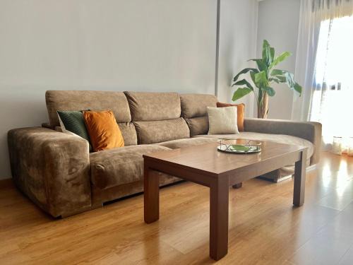 Almassora Apartamento | Apartamento apto para bebés con parking privado
