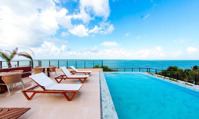 Jardim Oceania Apartamento | Apartamento Beira Mar com Jacuzzi