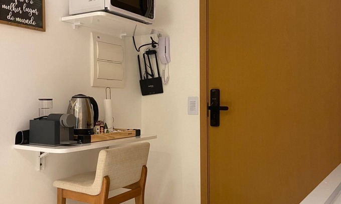 Costa Azul Apartamento | Apartamento Aconchegante com Vista mar no Costa Azul. Possui Portaria 24 Horas