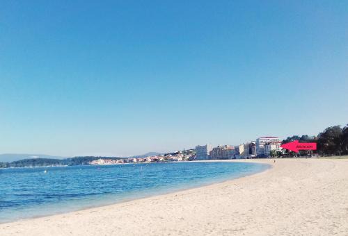 Vilagarcía de Arousa Apartamento | Apartamento con vistas al mar en la playa de Vilagarcia - O Feitizo