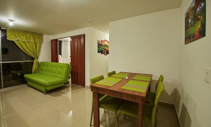 Sabaneta Apartamento | Apartamento con Oficina, Cerca al Metro