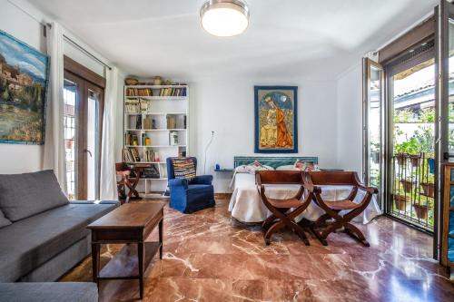 San Basilio Apartamento | Apartamento con patio cordobés en San Basilio & Parking