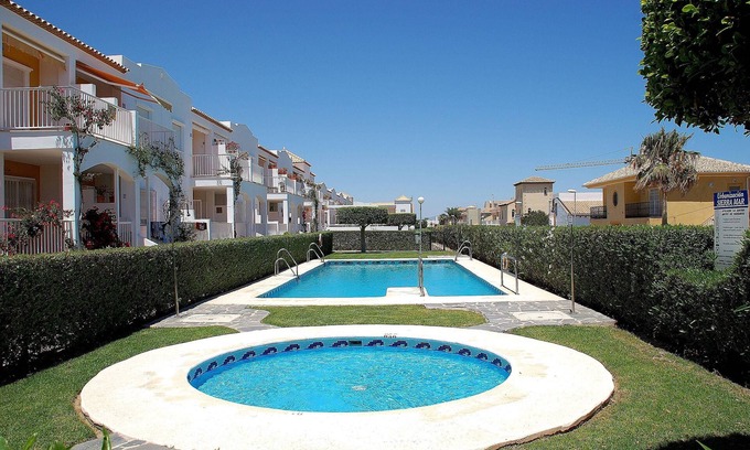 Garrucha Casa | Apartamento con piscina a 500 metros de la playa