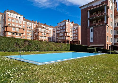Gijon-Este Apartamento | Apartamento con piscina Gijón