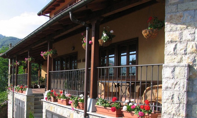 Pola de Lena Apartamento | Apartamento con vistas a la montaña y Wifi