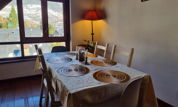 Vielha e Mijaran Apartamento | Apartamento con vistas a la montaña