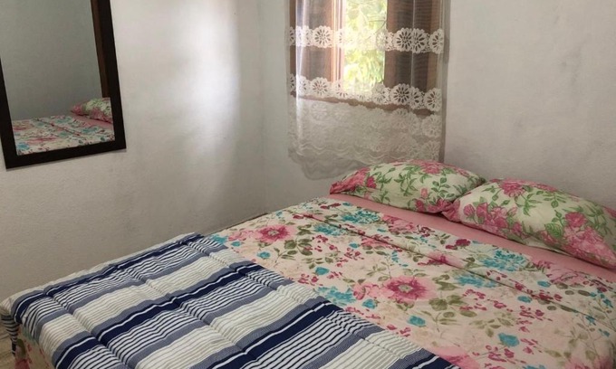 Balneario Guaruja Apartamento | Apartamento de 2 quartos com Ar Condicionado na Enseada