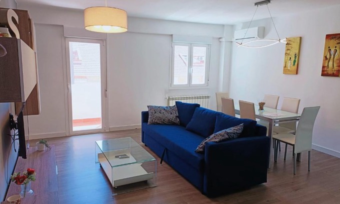 Delicias Apartamento | Apartamento El Torreón, con opción a parking