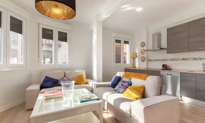 Bilbao la Vieja Apartamento | ¡A 5 MINUTOS DEL CASCO ANTIGUO! Apartamento ideal para familia