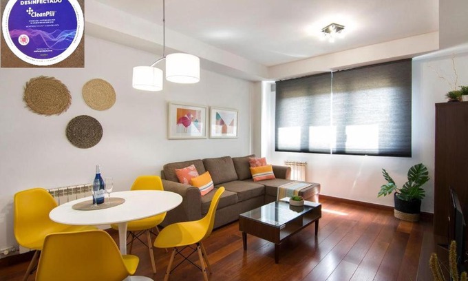 Figares Apartamento | Apartamento Fórum-Ciencias con Piscina, Gym & Parking