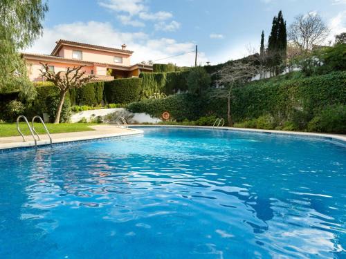 Llanca Apartamento | Apartamento luminoso con jardín, piscina comunitaria y cerca de la playa en Llançà. - ES-228-41