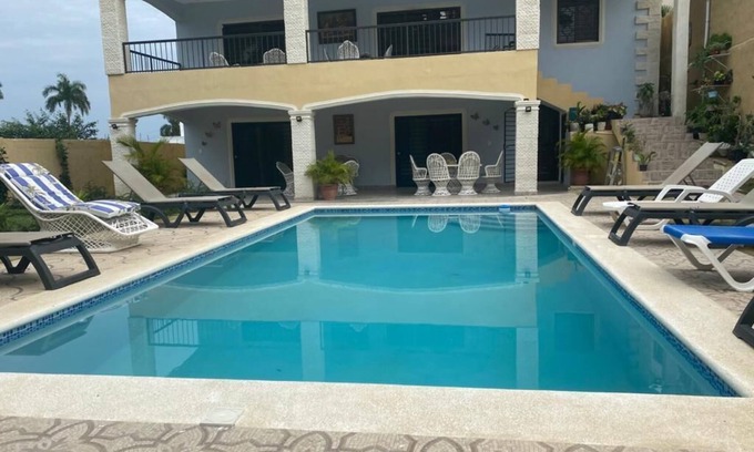 Residencial El Doral Apartamento | Estancia las Mercedes 2