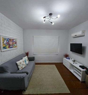 Jardim Sao Miguel Apartamento | Apartamento no Guarujá Praia da Enseada para até 6 pessoas, com Ar Condicionado, a 350 metros - 5 minutos a pé