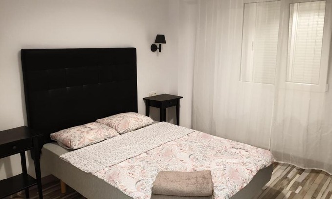 Pla del Bon Repós Apartamento | Apartamento Plaza Manila