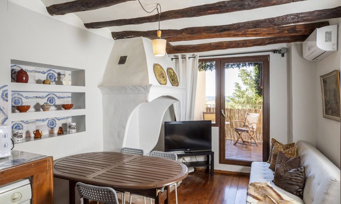 Adahuesca Apartamento | Apartamento Rustico con Terraza