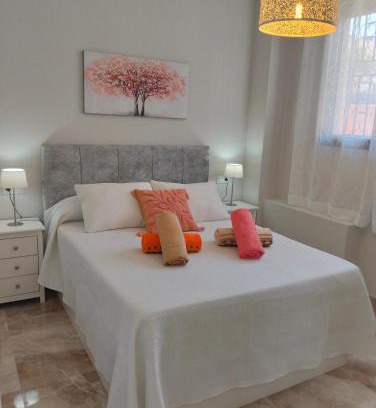 Aguilas Apartamento | APARTAMENTO SOL - 2 apartamentos céntricos juntos cerca de la playa, ideales para grupos grandes