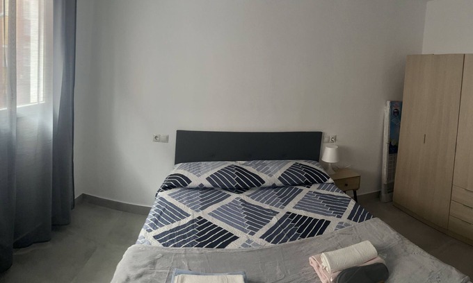 Bailen-Miraflores Apartamento | Apartamento Tejares 2B