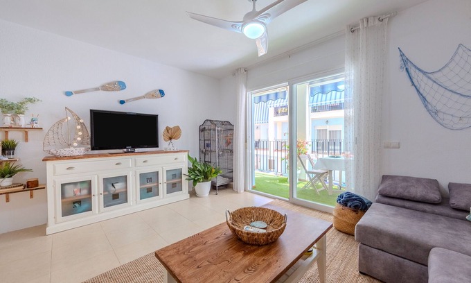 Almerimar Apartamento | 'Apartamento Zen Dreams Almerimar' con vistas al mar, Wi-Fi y aire acondicionado
