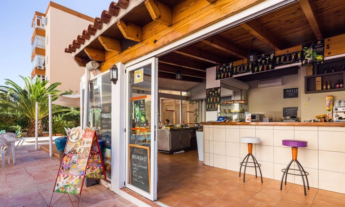 Ciudad de Ibiza Apartamento | Apartamentos Arlanza - Adults Only