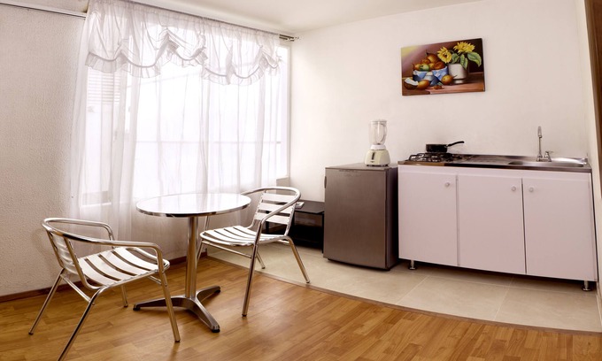 Barrios Unidos Apartamento | Apartamentos Los Alcázares