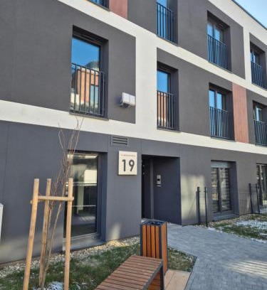 Brynow Apartamento | Apartamenty Ceglana Park - prywatny parking - piękne osiedle - nowe luksusowe mieszkanie z biurkiem