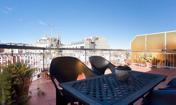 el Fort Pienc Apartamento | ApartEasy - Atic Sagrada Familia